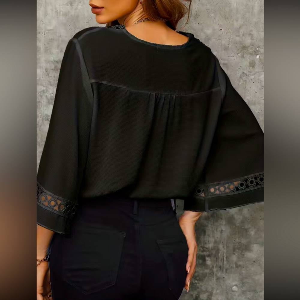 HP 8/7 Lace Trim V Neck Blouse - Picture 2 of 2